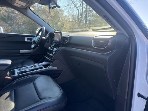 Used 2024 Ford Explorer Limited image 30
