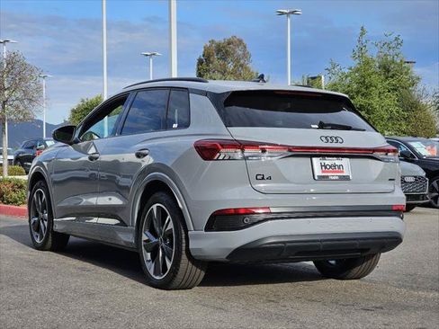 Used 2025 Audi Q4 e-tron Premium w/ Convenience Package AWD/4WD image 9