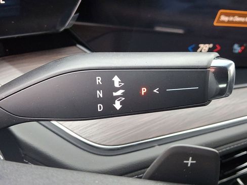 New 2026 Chevrolet Suburban Z71 w/ Z71 Off-Road Package image 15