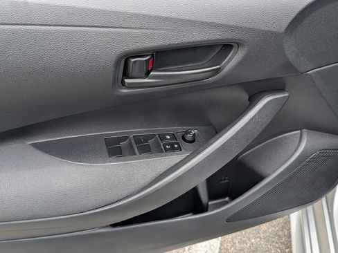 Used 2023 Toyota Corolla LE FWD image 15