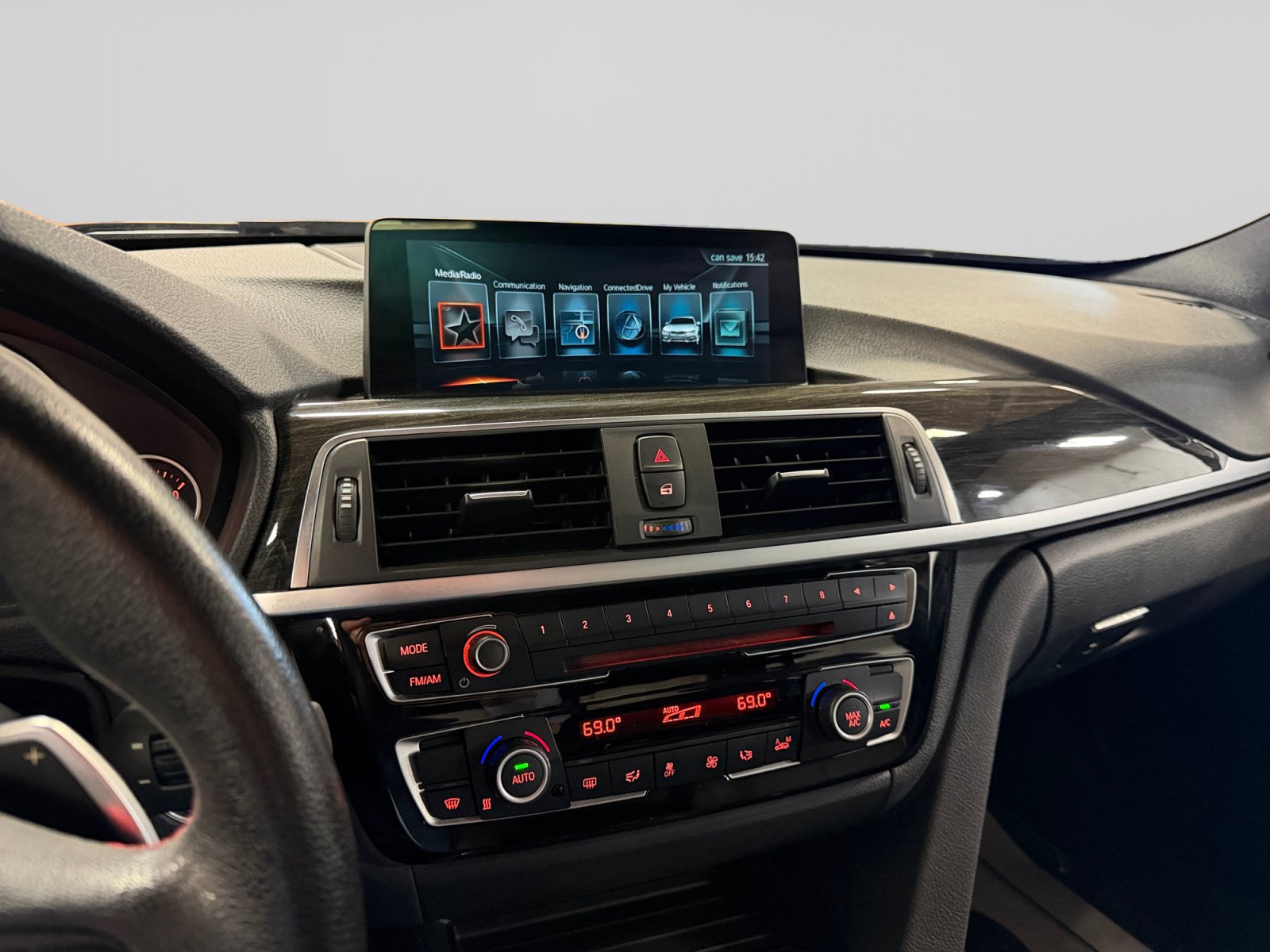 Used 2017 BMW 330i Sedan RWD image 27