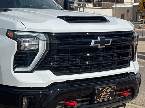 New 2026 Chevrolet Silverado 2500 LT w/ Trail Boss Package AWD/4WD image 7