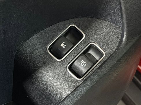 Used 2025 Mercedes-Benz GLE 450e 4MATIC image 16