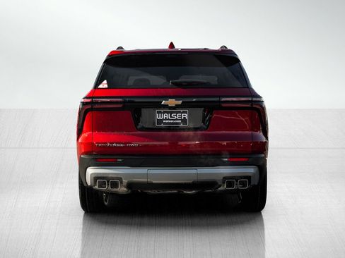 New 2026 Chevrolet Traverse LT w/ Driver Confidence Package AWD/4WD image 5