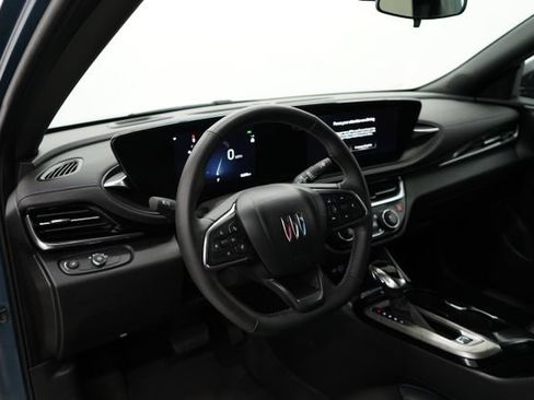 Used 2024 Buick Envista Sport Touring w/ Convenience I Package FWD image 15