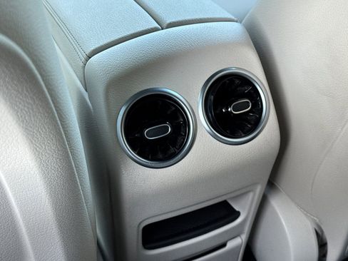 Certified 2023 Mercedes-Benz EQB 250+ w/ Exclusive Package image 33