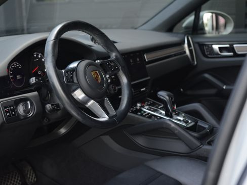Certified 2021 Porsche Cayenne Coupe AWD/4WD image 4