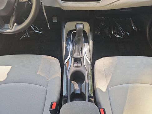 Used 2021 Toyota Corolla LE FWD image 28