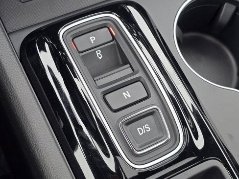 New 2025 Honda Pilot Touring image 32