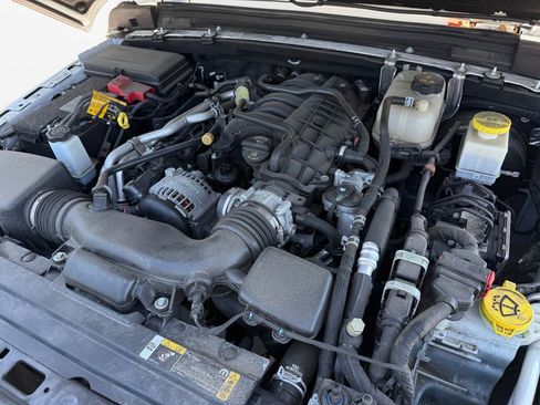 Used 2022 Jeep Gladiator Willys image 22