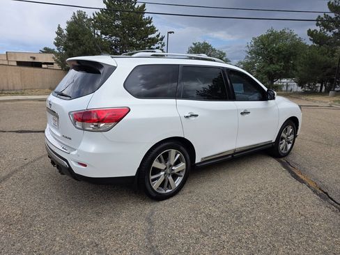 Used 2014 Nissan Pathfinder Platinum w/ Platinum Premium Package FWD image 8