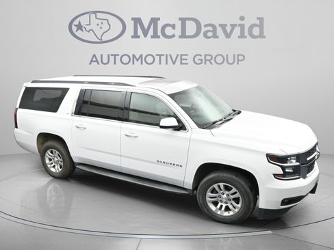 Used 2018 Chevrolet Suburban LT RWD image 34