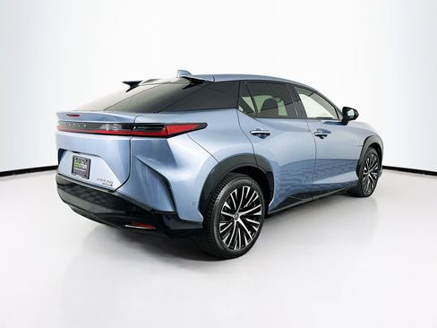 Used 2023 Lexus RZ 450e Premium w/ Accessory Package (2T) image 9