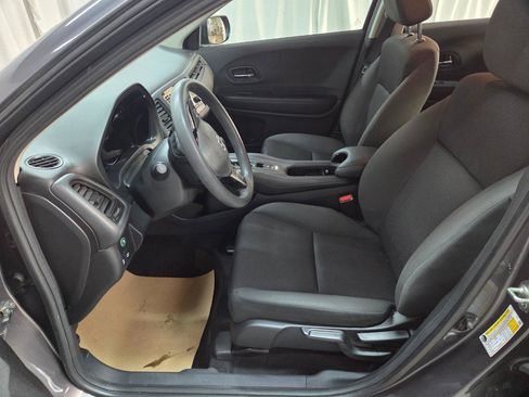 Used 2020 Honda HR-V LX image 16