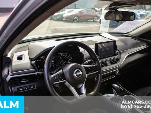 Used 2024 Nissan Altima 2.5 SV image 22