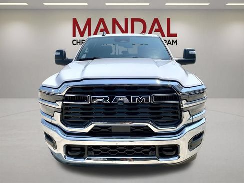 Used 2026 RAM 2500 Big Horn AWD/4WD image 2