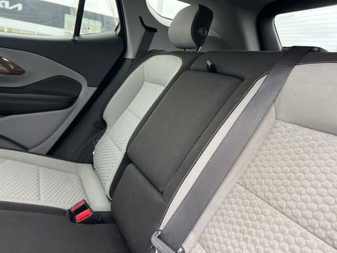 Used 2018 GMC Terrain SLE image 28