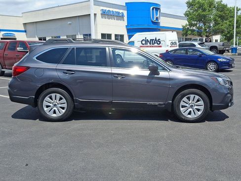 Used 2019 Subaru Outback 2.5i Premium w/ Popular Package #2 AWD/4WD image 7