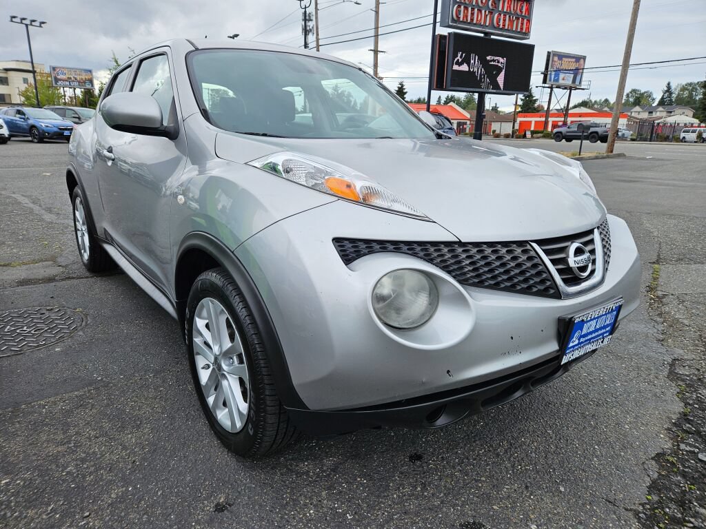 Used 2011 Nissan Juke S FWD image 6