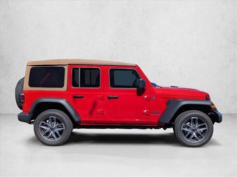 Used 2025 Jeep Wrangler Sport S w/ Convenience Group image 4