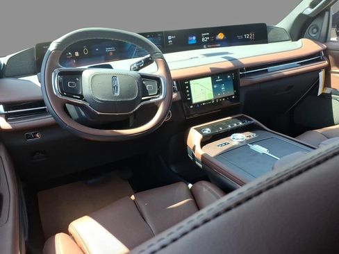New 2026 Lincoln Navigator Reserve AWD/4WD image 6
