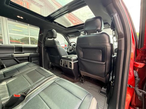 Used 2017 Ford F150 Raptor w/ Equipment Group 802A Luxury AWD/4WD image 39