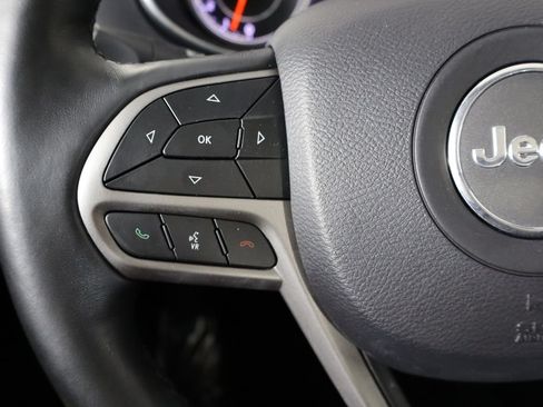 Used 2019 Jeep Cherokee Limited AWD/4WD image 8