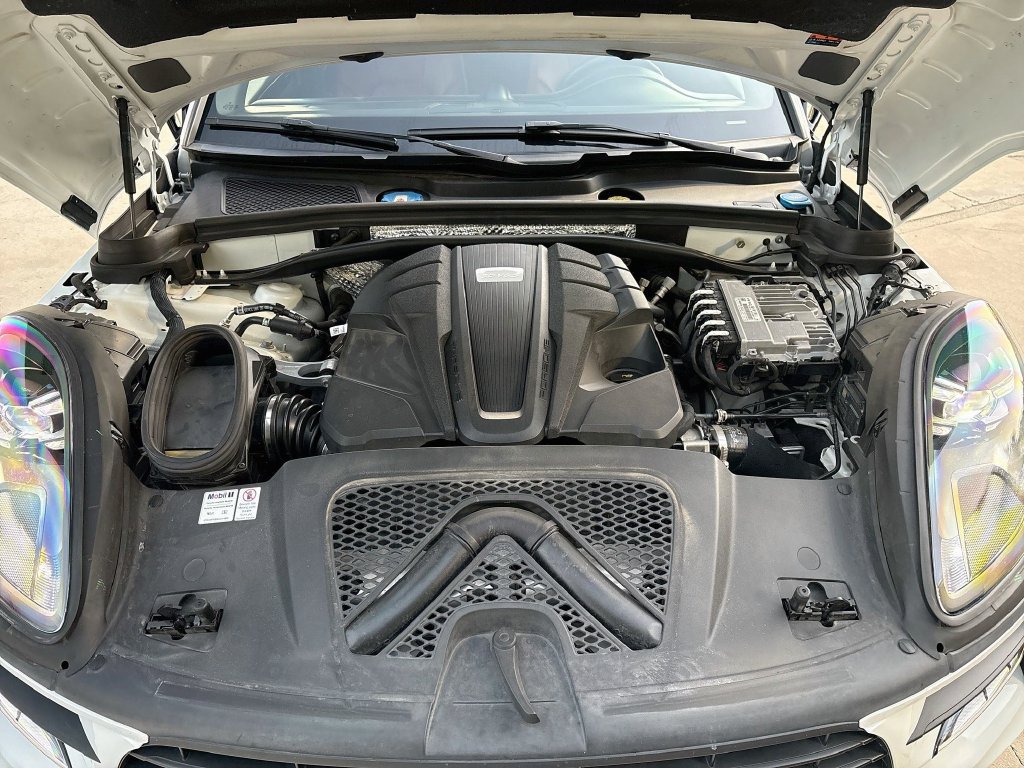 Used 2020 Porsche Macan S AWD/4WD image 44