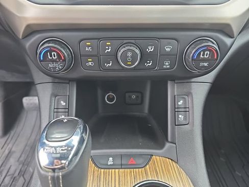 Used 2017 GMC Acadia Denali w/ Technology Package image 27