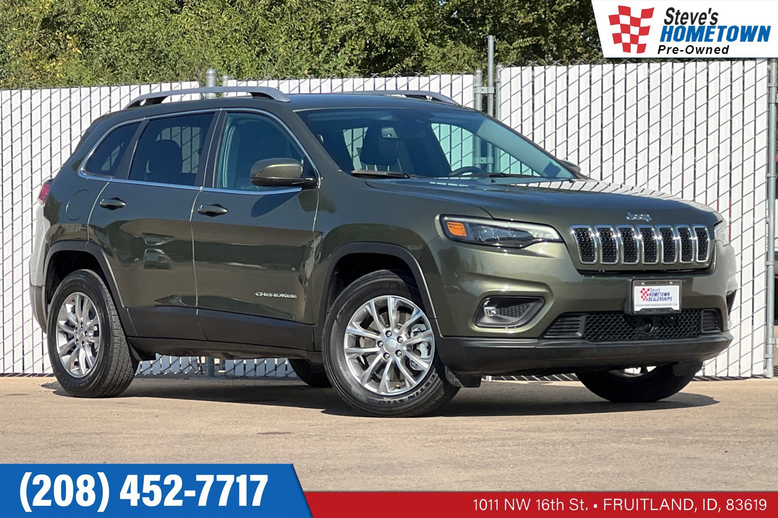 Used 2021 Jeep Cherokee Latitude Lux w/ Comfort/Convenience Group AWD/4WD image 1