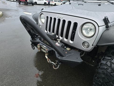 Used 2016 Jeep Wrangler Unlimited Sport image 11