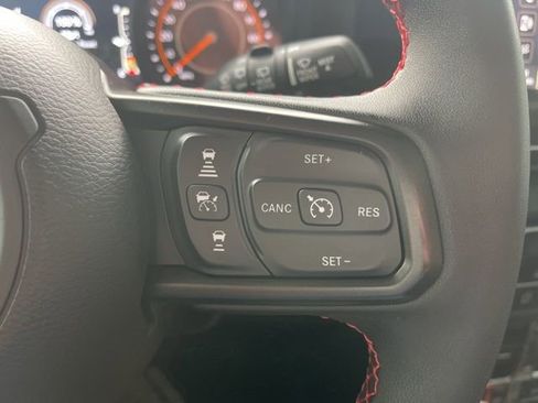 Used 2025 Jeep Wrangler Unlimited Rubicon image 24