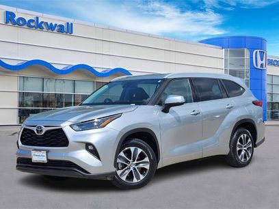 Used 2022 Toyota Highlander XLE