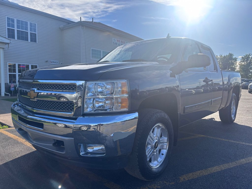 Used 2012 Chevrolet Silverado 1500 LT w/ All-Star Edition AWD/4WD image 2