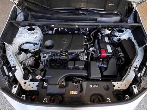 Used 2023 Toyota RAV4 XLE AWD/4WD image 15