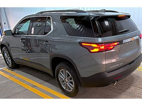 Used 2023 Chevrolet Traverse LT AWD/4WD image 6