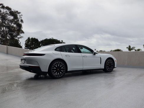 New 2026 Porsche Panamera image 8