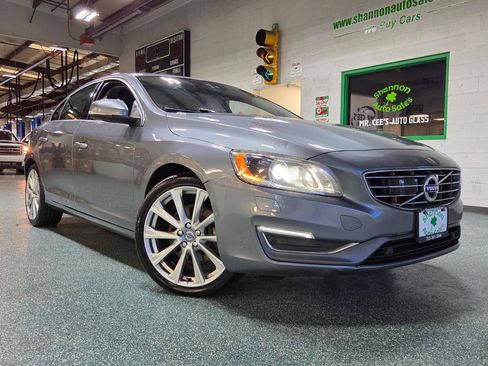 Used 2018 Volvo S60 T5 Inscription Platinum AWD/4WD image 10