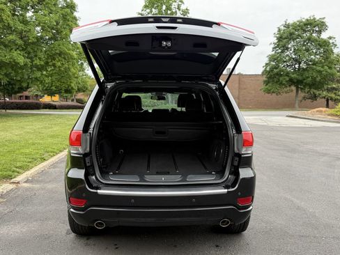 Used 2015 Jeep Grand Cherokee Overland RWD image 18