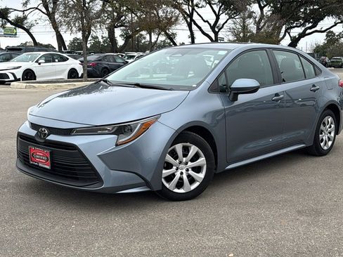 Certified 2025 Toyota Corolla LE image 48
