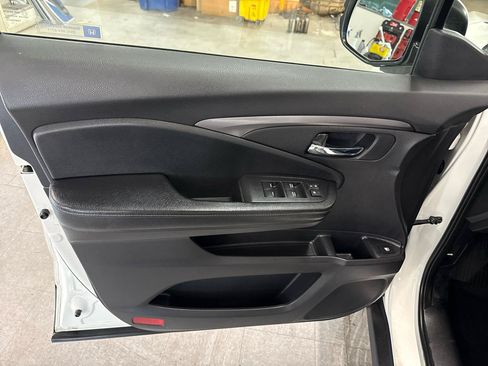 Used 2017 Honda Ridgeline RTL image 29