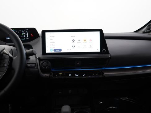 Used 2025 Toyota Prius Limited w/ Limited Premium Package image 15