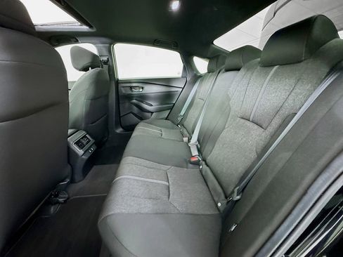 Used 2025 Honda Accord Sport image 30