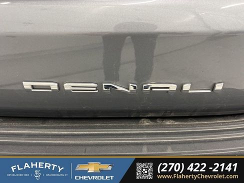 Used 2021 GMC Yukon Denali image 18