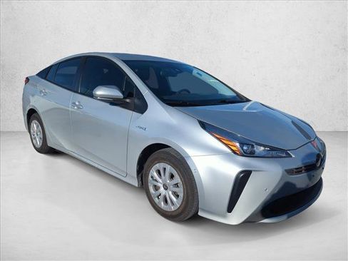 Certified 2021 Toyota Prius LE w/ Carpet Mat Package (TMS) image 3