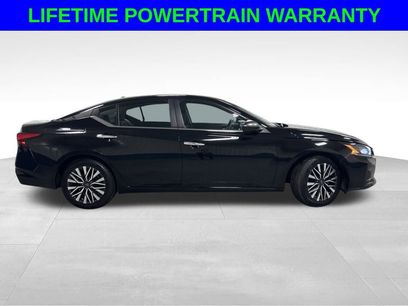 Used 2024 Nissan Altima 2.5 SV