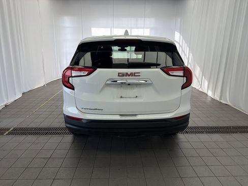 Used 2024 GMC Terrain SLE image 6