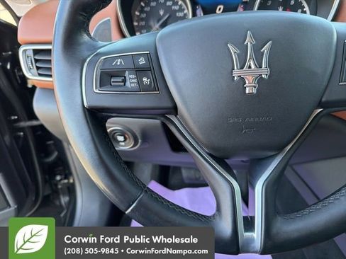 Used 2017 Maserati Levante S AWD/4WD image 12