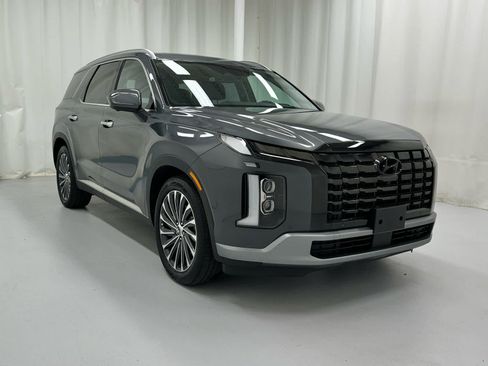 Used 2023 Hyundai Palisade Limited w/ Cargo Package AWD/4WD image 1