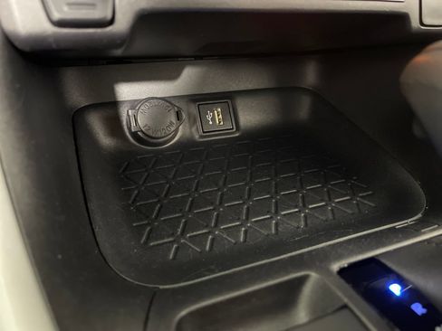 Certified 2025 Toyota RAV4 LE AWD/4WD image 30